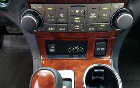 Toyota Highlander III, 2013 год, 2 199 000 рублей, 22 фотография