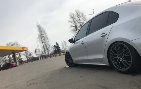 Volkswagen Jetta VI, 2014 год, 860 000 рублей, 2 фотография
