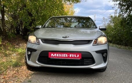 KIA Rio IV, 2018 год, 1 410 000 рублей, 2 фотография