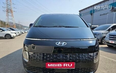 Hyundai Staria, 2022 год, 3 059 000 рублей, 2 фотография