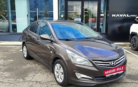 Hyundai Solaris II рестайлинг, 2015 год, 899 000 рублей, 3 фотография