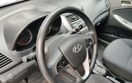 Hyundai Solaris II рестайлинг, 2015 год, 899 000 рублей, 14 фотография