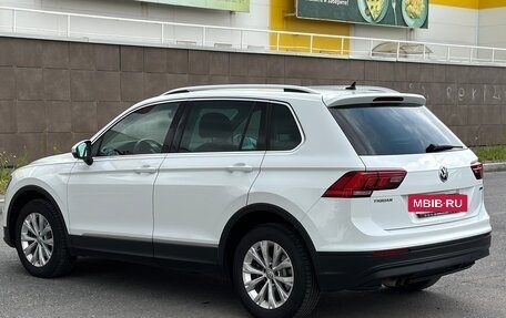 Volkswagen Tiguan II, 2018 год, 2 120 000 рублей, 5 фотография