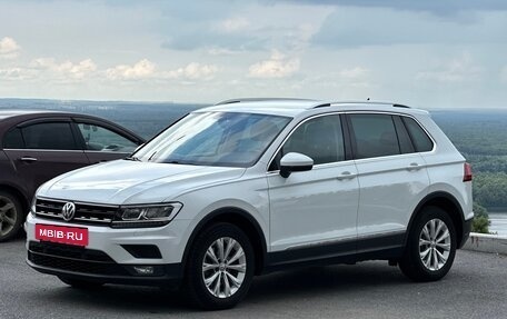 Volkswagen Tiguan II, 2018 год, 2 120 000 рублей, 2 фотография