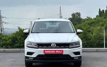 Volkswagen Tiguan II, 2018 год, 2 120 000 рублей, 3 фотография