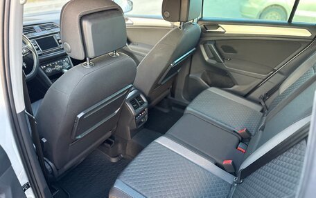 Volkswagen Tiguan II, 2018 год, 2 120 000 рублей, 11 фотография
