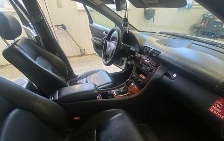 Mercedes-Benz C-Класс, 2004 год, 430 000 рублей, 14 фотография