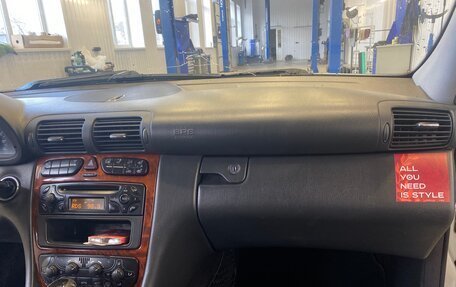 Mercedes-Benz C-Класс, 2004 год, 430 000 рублей, 15 фотография