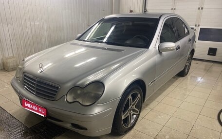 Mercedes-Benz C-Класс, 2004 год, 430 000 рублей, 9 фотография