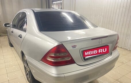 Mercedes-Benz C-Класс, 2004 год, 430 000 рублей, 10 фотография