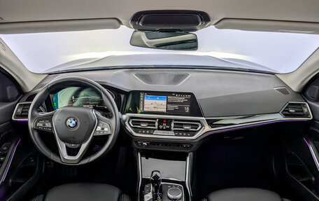 BMW 3 серия, 2021 год, 4 040 000 рублей, 14 фотография
