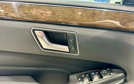Mercedes-Benz E-Класс, 2015 год, 2 000 000 рублей, 10 фотография
