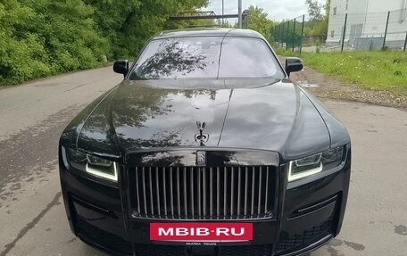 Rolls-Royce Ghost Series II рестайлинг, 2022 год, 52 000 000 рублей, 2 фотография