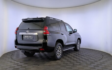 Toyota Land Cruiser Prado 150 рестайлинг 2, 2018 год, 3 950 000 рублей, 5 фотография