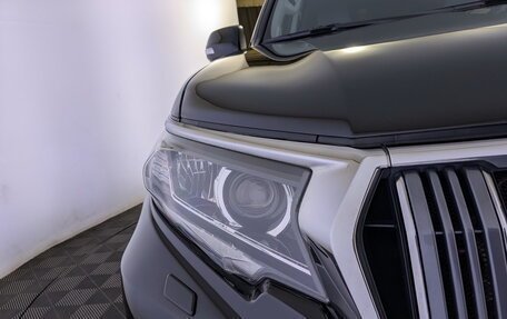 Toyota Land Cruiser Prado 150 рестайлинг 2, 2018 год, 3 950 000 рублей, 17 фотография