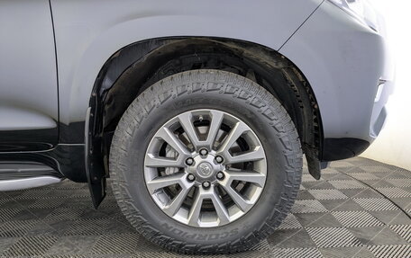 Toyota Land Cruiser Prado 150 рестайлинг 2, 2018 год, 3 950 000 рублей, 18 фотография