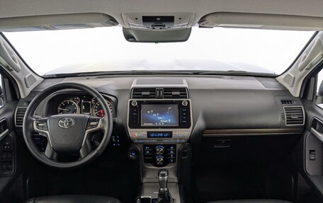 Toyota Land Cruiser Prado 150 рестайлинг 2, 2018 год, 3 950 000 рублей, 14 фотография