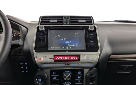 Toyota Land Cruiser Prado 150 рестайлинг 2, 2018 год, 3 950 000 рублей, 15 фотография