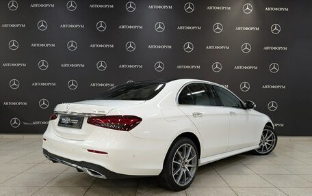Mercedes-Benz E-Класс, 2022 год, 4 995 000 рублей, 5 фотография