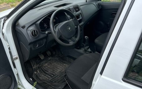 Renault Logan II, 2017 год, 481 140 рублей, 7 фотография