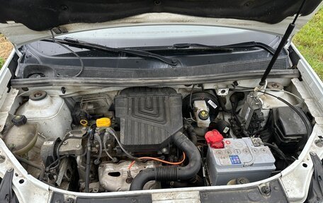 Renault Logan II, 2017 год, 481 140 рублей, 10 фотография