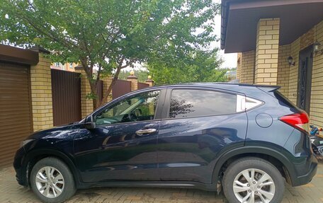 Honda Vezel, 2019 год, 2 050 000 рублей, 10 фотография