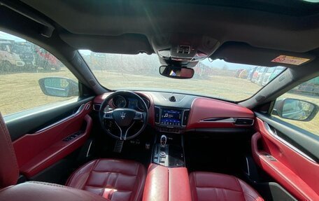 Maserati Levante I, 2017 год, 4 499 000 рублей, 17 фотография