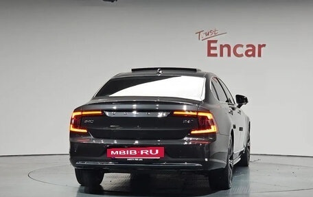 Volvo S90 II рестайлинг, 2022 год, 3 050 596 рублей, 4 фотография