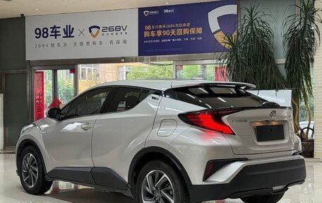 Toyota C-HR I рестайлинг, 2021 год, 2 250 000 рублей, 5 фотография
