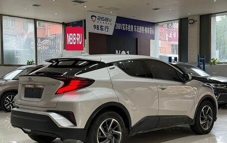 Toyota C-HR I рестайлинг, 2021 год, 2 250 000 рублей, 8 фотография