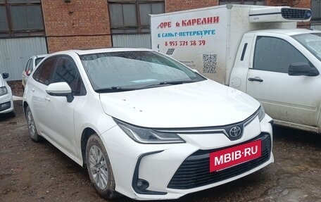Toyota Corolla, 2022 год, 1 715 000 рублей, 2 фотография