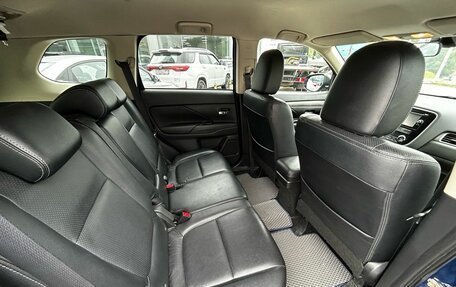 Mitsubishi Outlander III рестайлинг 3, 2014 год, 1 399 000 рублей, 10 фотография