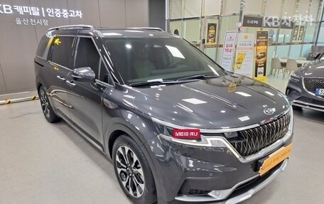 KIA Carnival, 2021 год, 2 390 000 рублей, 3 фотография