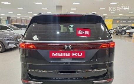 KIA Carnival, 2021 год, 2 390 000 рублей, 4 фотография