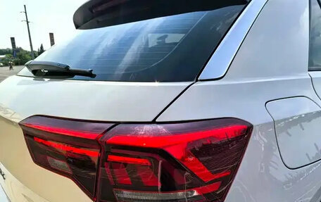 Volkswagen T-Roc I, 2022 год, 1 765 010 рублей, 8 фотография