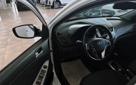 Hyundai Solaris II рестайлинг, 2015 год, 1 180 000 рублей, 8 фотография
