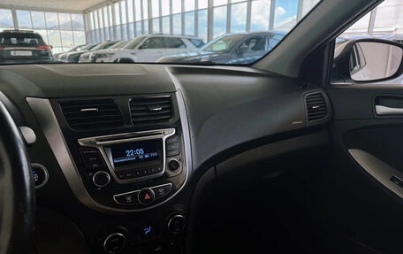 Hyundai Solaris II рестайлинг, 2015 год, 1 180 000 рублей, 13 фотография