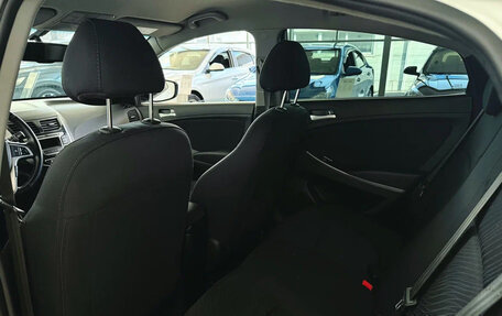 Hyundai Solaris II рестайлинг, 2015 год, 1 180 000 рублей, 16 фотография