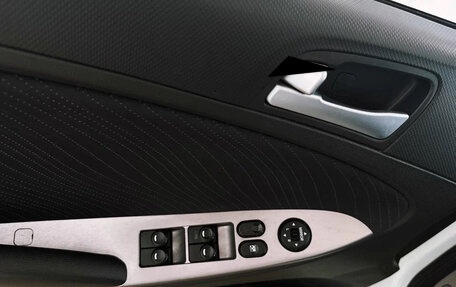 Hyundai Solaris II рестайлинг, 2015 год, 1 180 000 рублей, 17 фотография