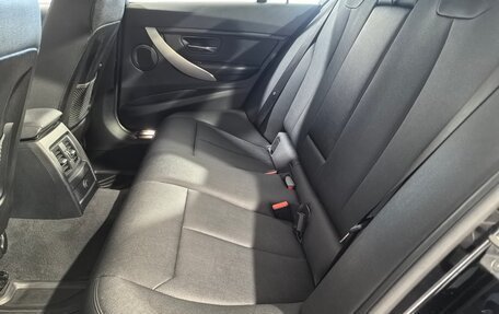 BMW 3 серия, 2017 год, 2 290 000 рублей, 14 фотография