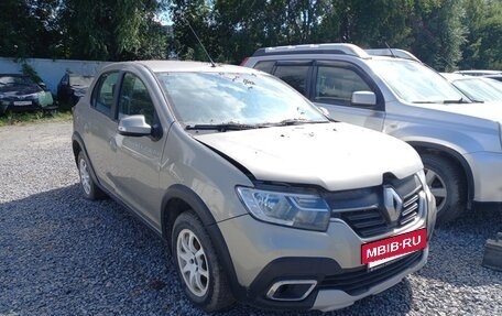 Renault Logan II, 2019 год, 650 000 рублей, 2 фотография