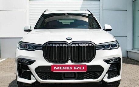 BMW X7, 2021 год, 8 888 000 рублей, 3 фотография