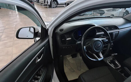 KIA Rio IV, 2018 год, 1 600 000 рублей, 8 фотография