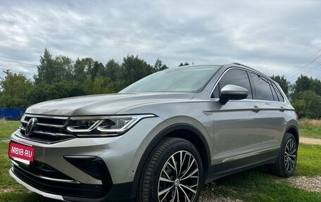 Volkswagen Tiguan II, 2021 год, 3 795 000 рублей, 7 фотография