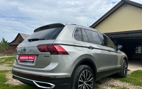 Volkswagen Tiguan II, 2021 год, 3 795 000 рублей, 13 фотография