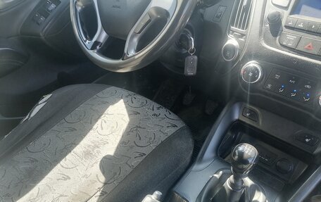 Hyundai ix35 I рестайлинг, 2014 год, 865 000 рублей, 2 фотография