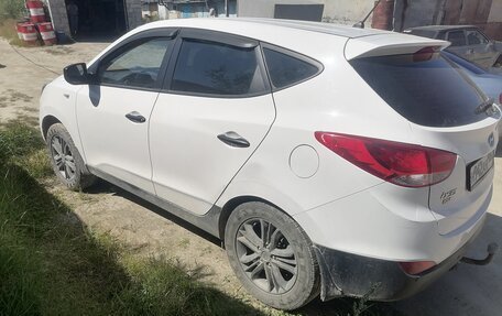 Hyundai ix35 I рестайлинг, 2014 год, 865 000 рублей, 10 фотография