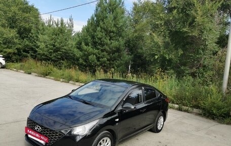Hyundai Solaris II рестайлинг, 2021 год, 1 850 000 рублей, 6 фотография