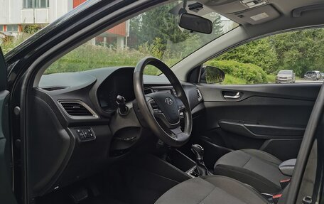 Hyundai Solaris II рестайлинг, 2021 год, 1 850 000 рублей, 24 фотография
