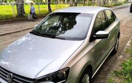 Volkswagen Polo VI (EU Market), 2016 год, 934 000 рублей, 2 фотография